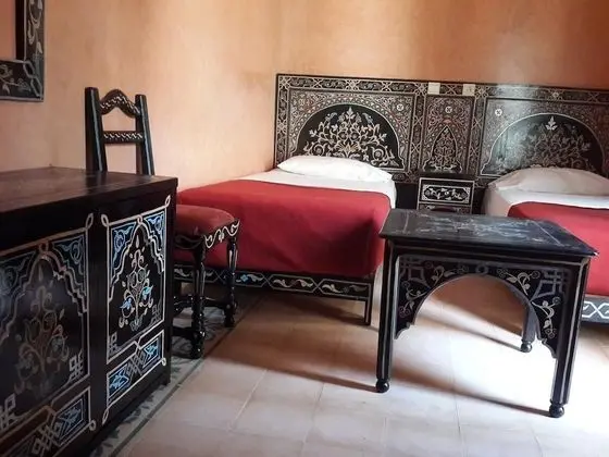 Tek Büyük veya İki Ayrı Yataklı Oda, Ortak Banyo