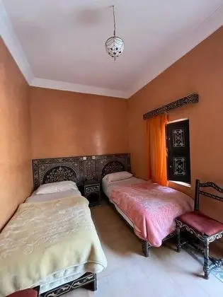 Tek Büyük veya İki Ayrı Yataklı Oda, Ortak Banyo