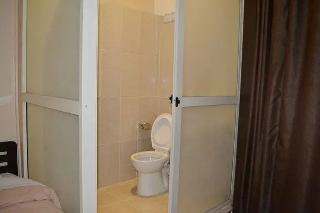 Tek Kişilik Oda, Ortak Banyo