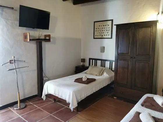 Dört Kişilik Oda, Ortak Banyo, Bahçeli (Graziosa)