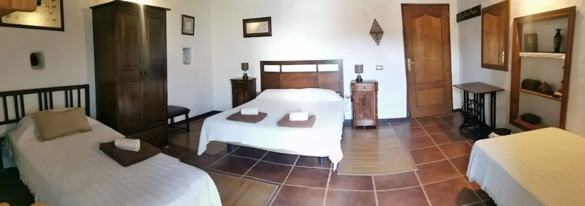 Dört Kişilik Oda, Ortak Banyo, Bahçeli (Graziosa)