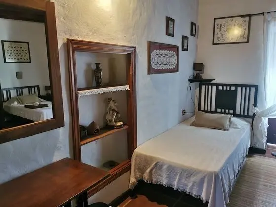Dört Kişilik Oda, Ortak Banyo, Bahçeli (Graziosa)