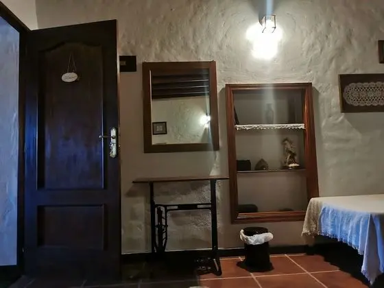 Dört Kişilik Oda, Ortak Banyo, Bahçeli (Graziosa)