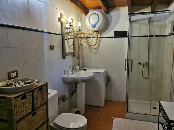 Dört Kişilik Oda, Ortak Banyo, Bahçeli (Graziosa)