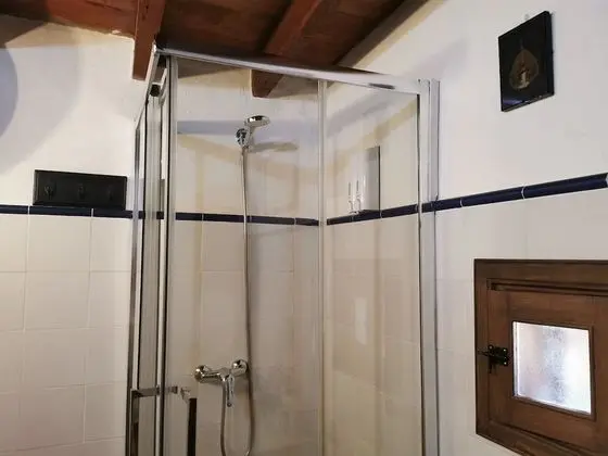 Dört Kişilik Oda, Ortak Banyo, Bahçeli (Graziosa)