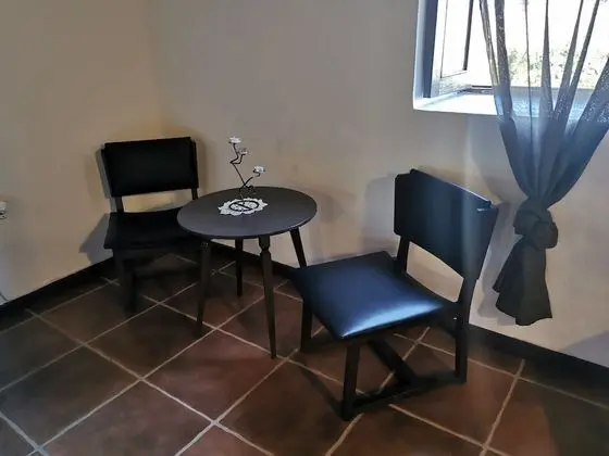 Tek Büyük Yataklı Oda, Ortak Banyo, Bahçeli (Carpe Diem)