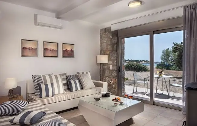 Luxury Villa, 1 Yatak Odası, Kişiye Özel Havuzlu, Plaj Kenarı (Ammos)