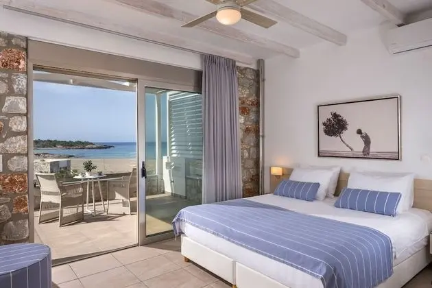 Luxury Villa, 1 Yatak Odası, Kişiye Özel Havuzlu, Plaj Kenarı (Kedros)