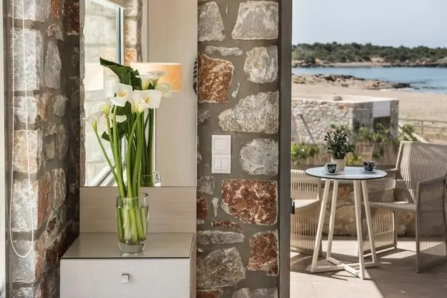Luxury Villa, 1 Yatak Odası, Kişiye Özel Havuzlu, Plaj Kenarı (Kedros)