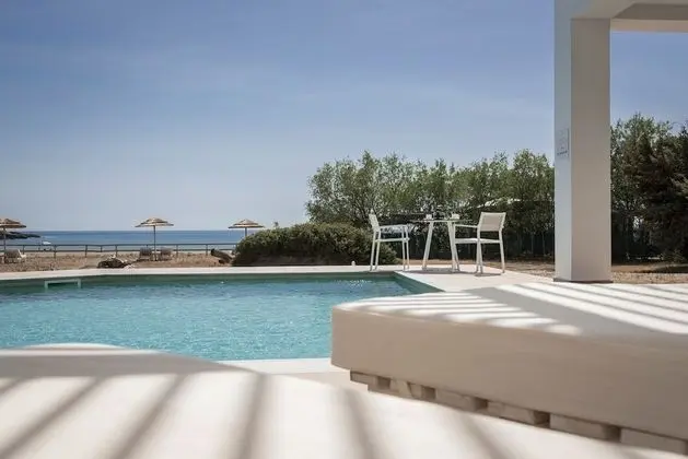 Luxury Villa, 2 Yatak Odası, Kişiye Özel Havuzlu, Plaj Kenarı (Lithos)
