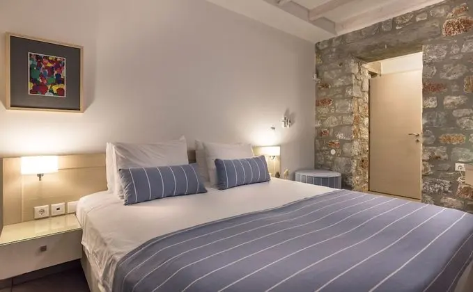 Luxury Villa, 2 Yatak Odası, Kişiye Özel Havuzlu, Plaj Kenarı (Lithos)