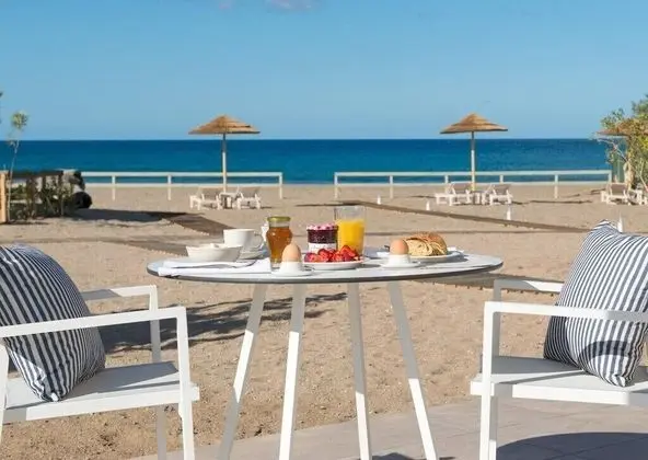 Luxury Villa, 2 Yatak Odası, Kişiye Özel Havuzlu, Plaj Kenarı (Lithos)