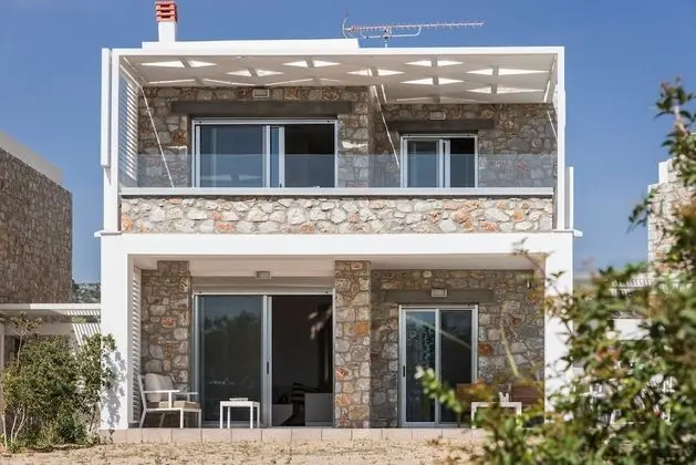 Luxury Villa, 2 Yatak Odası, Kişiye Özel Havuzlu, Plaj Kenarı (Lithos)