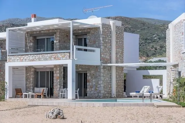 Luxury Villa, 2 Yatak Odası, Kişiye Özel Havuzlu, Plaj Kenarı (Lithos)