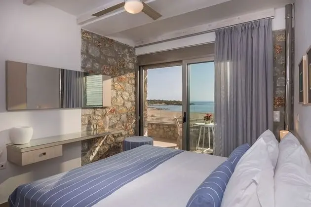 Luxury Villa, 2 Yatak Odası, Kişiye Özel Havuzlu, Plaj Kenarı (Lithos)
