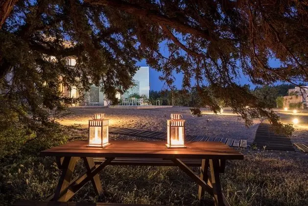 Luxury Villa, 2 Yatak Odası, Kişiye Özel Havuzlu, Plaj Kenarı (Lithos)
