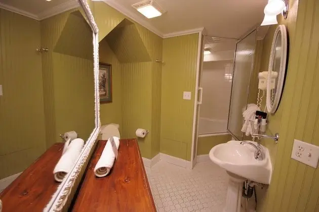 Süit, Özel Banyo (The Serenity Suite)