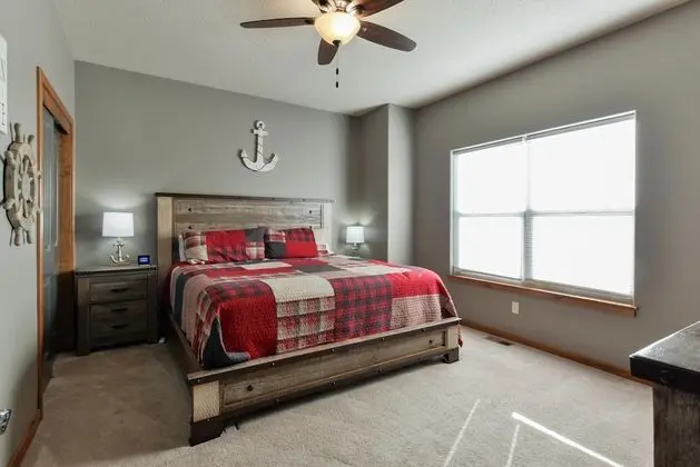 Ev (Cedar Crest Lodge - Resort Amenities )
