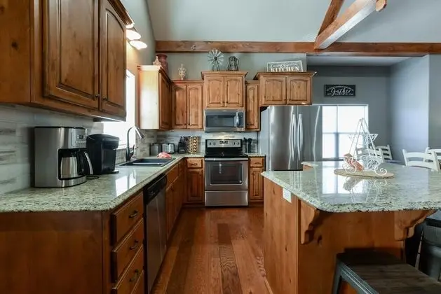 Ev (Cedar Crest Lodge - Resort Amenities )