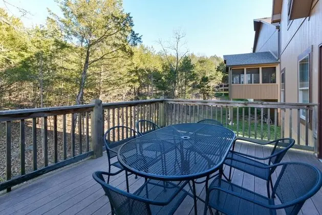 Ev (Cedar Crest Lodge - Resort Amenities )