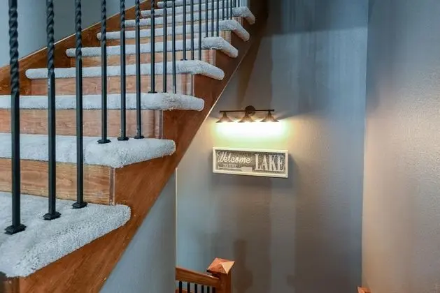 Ev (Cedar Crest Lodge - Resort Amenities )