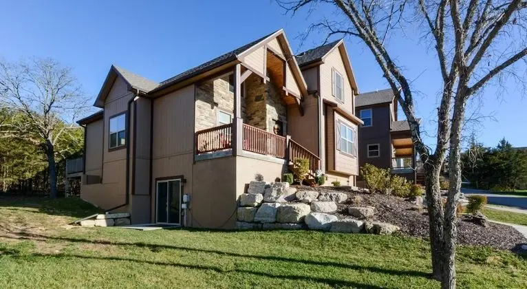 Ev (Cedar Crest Lodge - Resort Amenities )