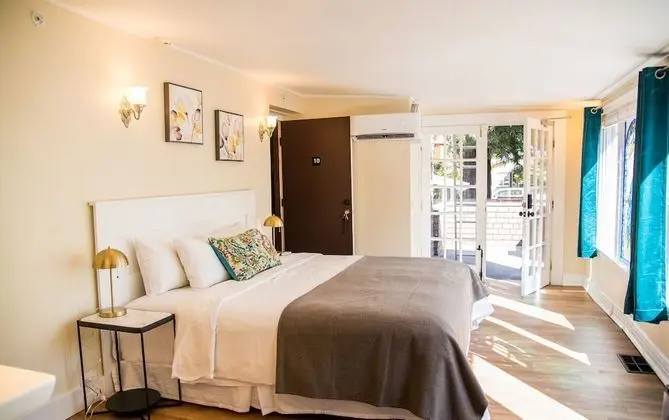 Accessible Suite (ADA)