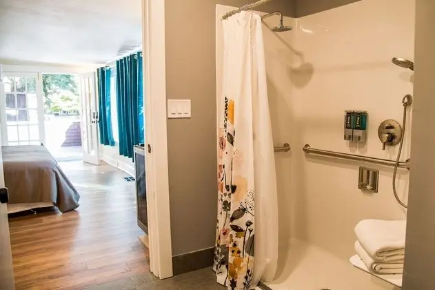 Accessible Suite (ADA)