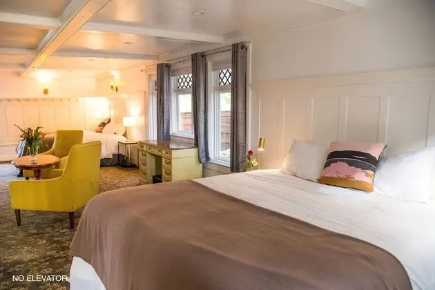 Family Deluxe Suite