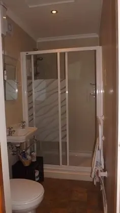 Tek Büyük Yataklı Oda (2nd floor)
