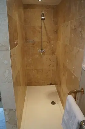 Luxury Oda, 1 En Büyük (King) Boy Yatak (Havilland)