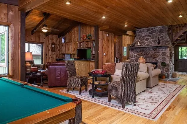 Ev, Birden Çok Yatak, Sıcak Su Havuzu