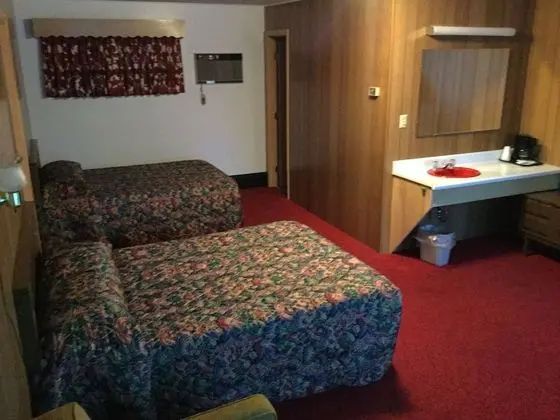 Standard Oda (2 Double Beds and 1 Sofa Bed)