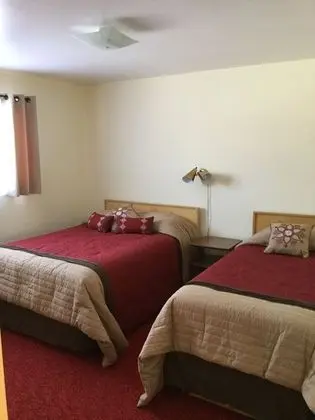 Standard Oda (2 Double Beds and 1 Sofa Bed)