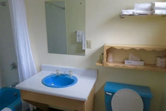 Standard Oda (2 Double Beds and 1 Sofa Bed)