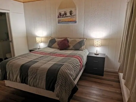 Deluxe Oda, 1 Büyük (Queen) Boy Yatak