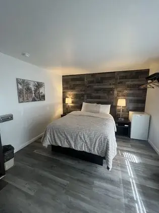 Standard Oda, 1 Büyük (Queen) Boy Yatak