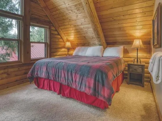Kulübe, Birden Çok Yatak (Cedarwood Lodge)