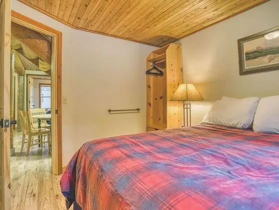 Kulübe, Birden Çok Yatak (Cedarwood Lodge)