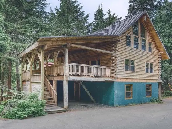 Kulübe, Birden Çok Yatak (Cedarwood Lodge)