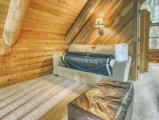 Kulübe, Birden Çok Yatak (Cedarwood Lodge)
