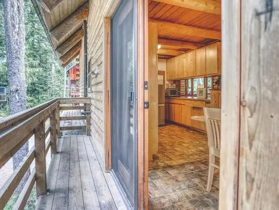 Kulübe, Birden Çok Yatak (Cedarwood Lodge)
