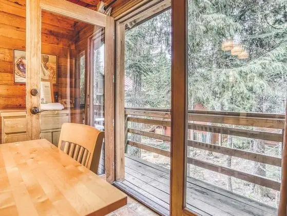 Kulübe, Birden Çok Yatak (Cedarwood Lodge)