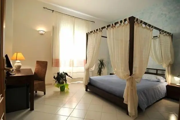 Standard Tek Büyük Yataklı Oda