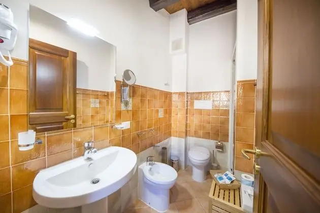 Üç Kişilik Oda, Balkon