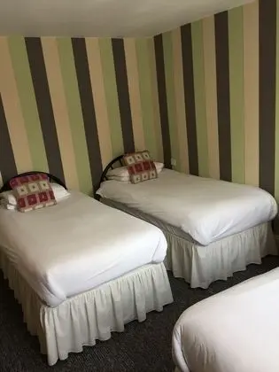 Üç Kişilik Oda
