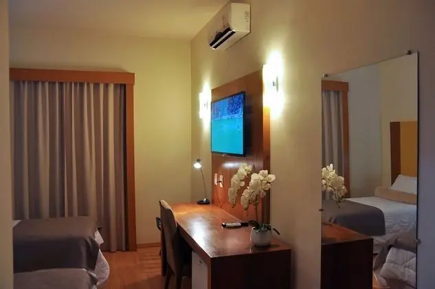 Standard Tek Büyük veya İki Ayrı Yataklı Oda, 1 Çift Kişilik veya 2 Tek Kişilik Yatak
