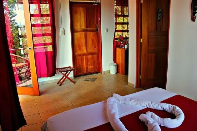 Deluxe Tek Büyük Yataklı Oda, 1 Büyük (Queen) Boy Yatak, Sigara İçilmez, Göl Manzaralı