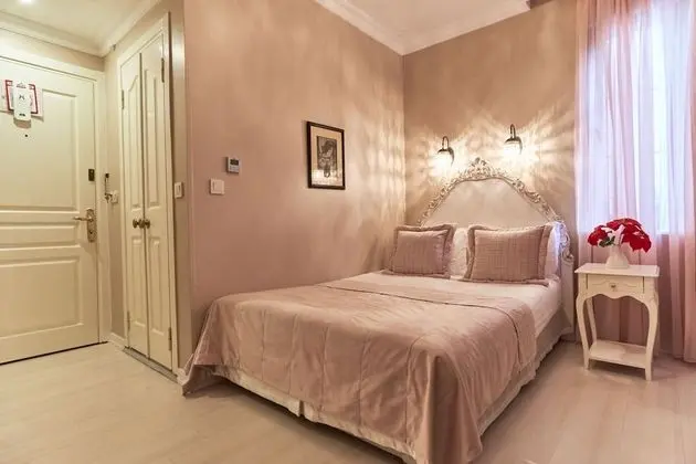 Deluxe Büyük Yataklı Tek Kişilik Oda