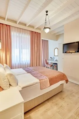 Deluxe Büyük Yataklı Tek Kişilik Oda